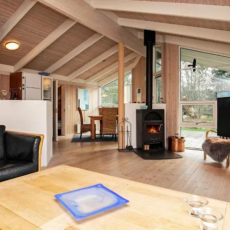 6 Person Holiday In *